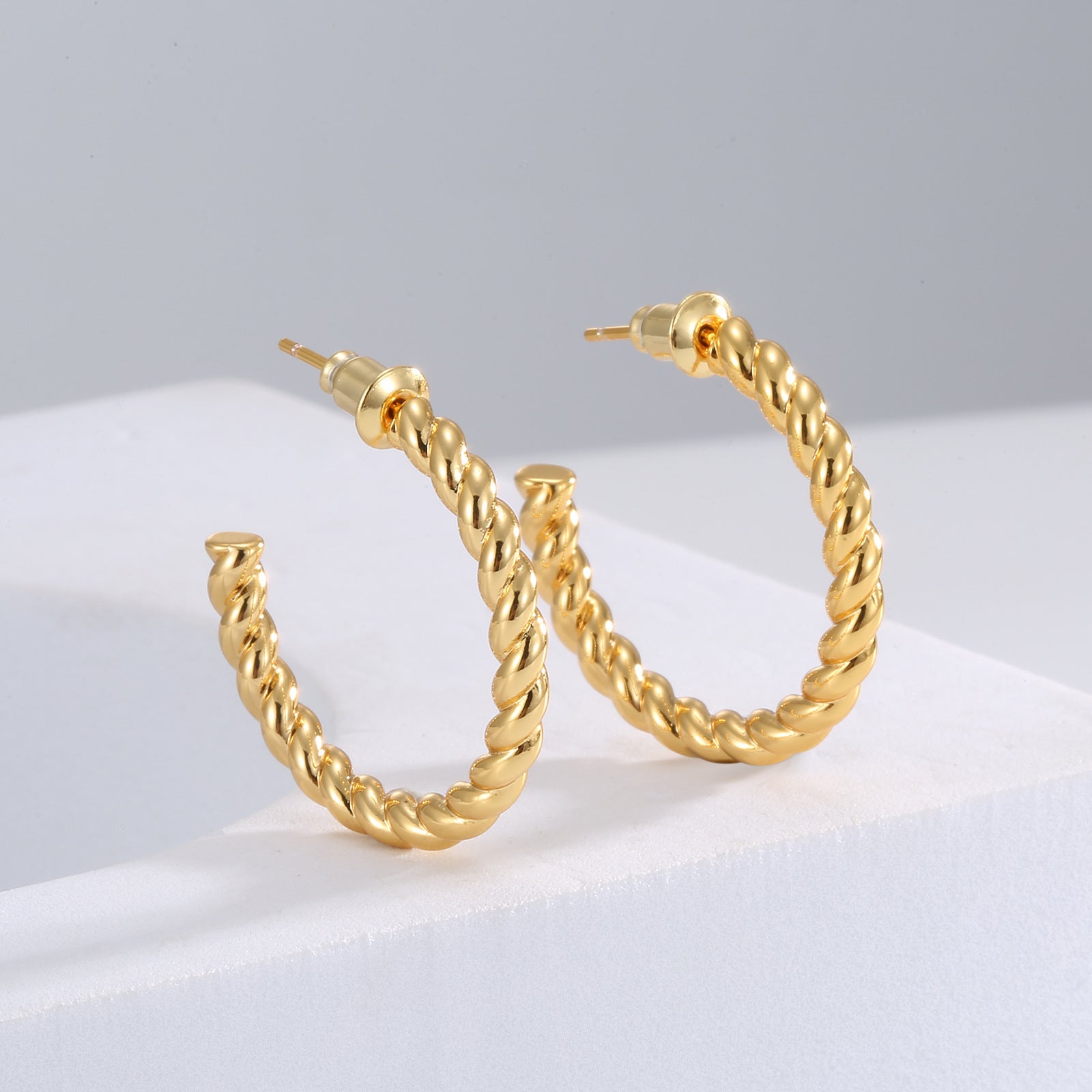 Thread Twist C-Shaped Earrings